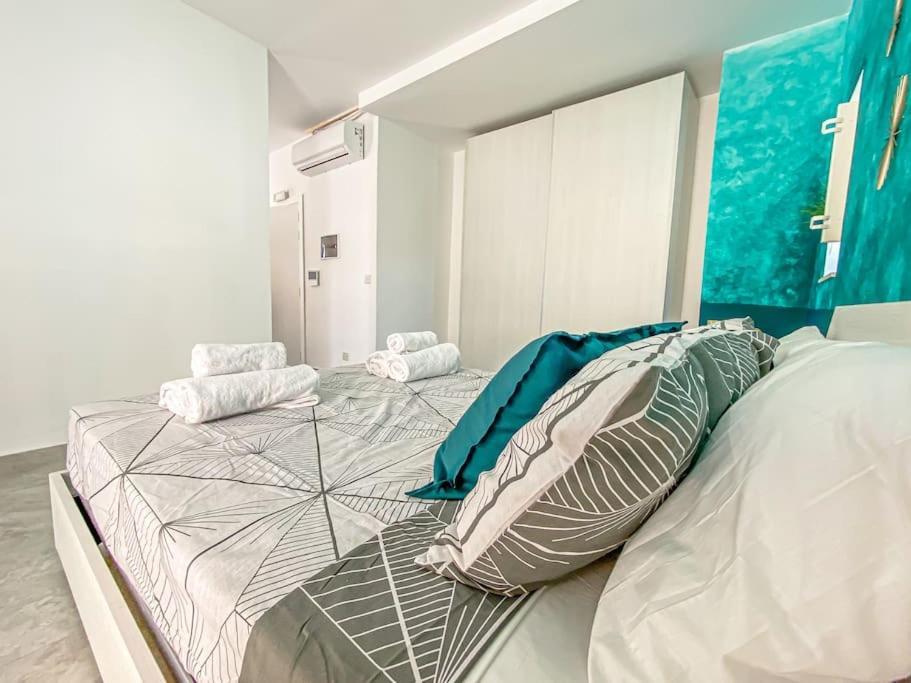 Lovely 1- Bedroom Apartment In Floriana Bagian luar foto