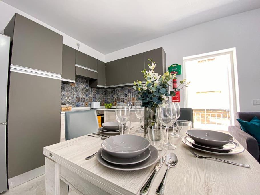 Lovely 1- Bedroom Apartment In Floriana Bagian luar foto